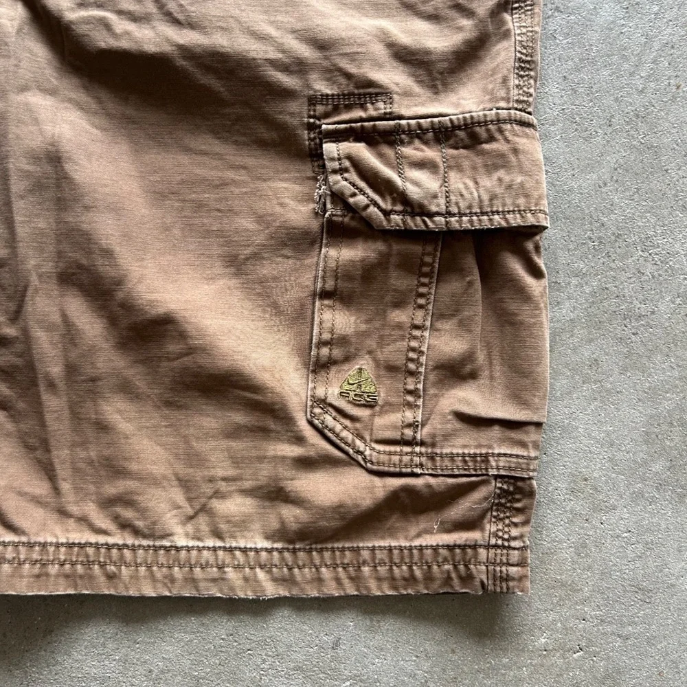 Vintage Nike ACG Cargo Shorts Size 34 Brown All Conditions Gear Outdoor Hiking